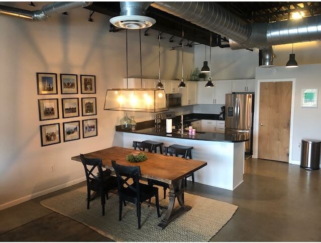 Building Photo - 5200 Peachtree Rd