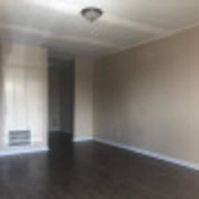 Building Photo - Bowman Street Triplex