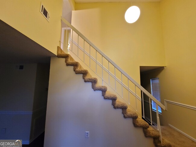 Building Photo - 111 Stoneridge Dr