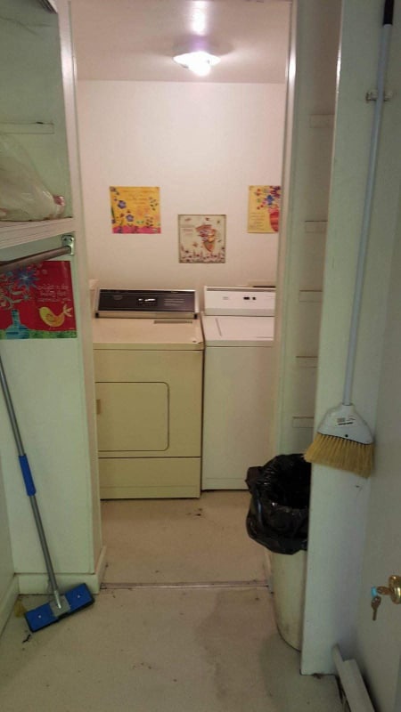 Building Photo - 1268 Sycamore St