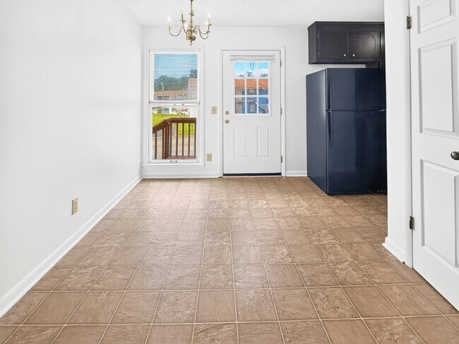 Foto del edificio - 6209 Friar Tuck Dr NW