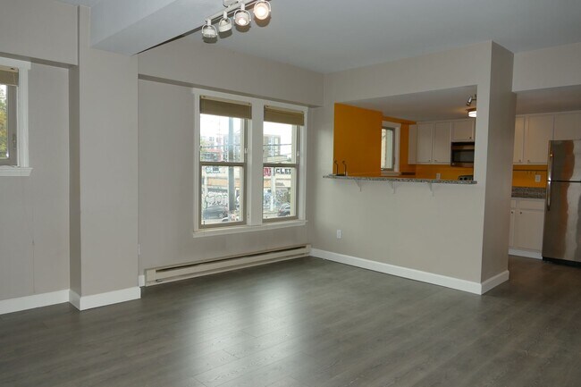 Building Photo - Great Capitol Hill 2 Bedroom, 1 Bath Condo...