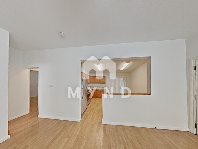 Building Photo - 266 Zenith St