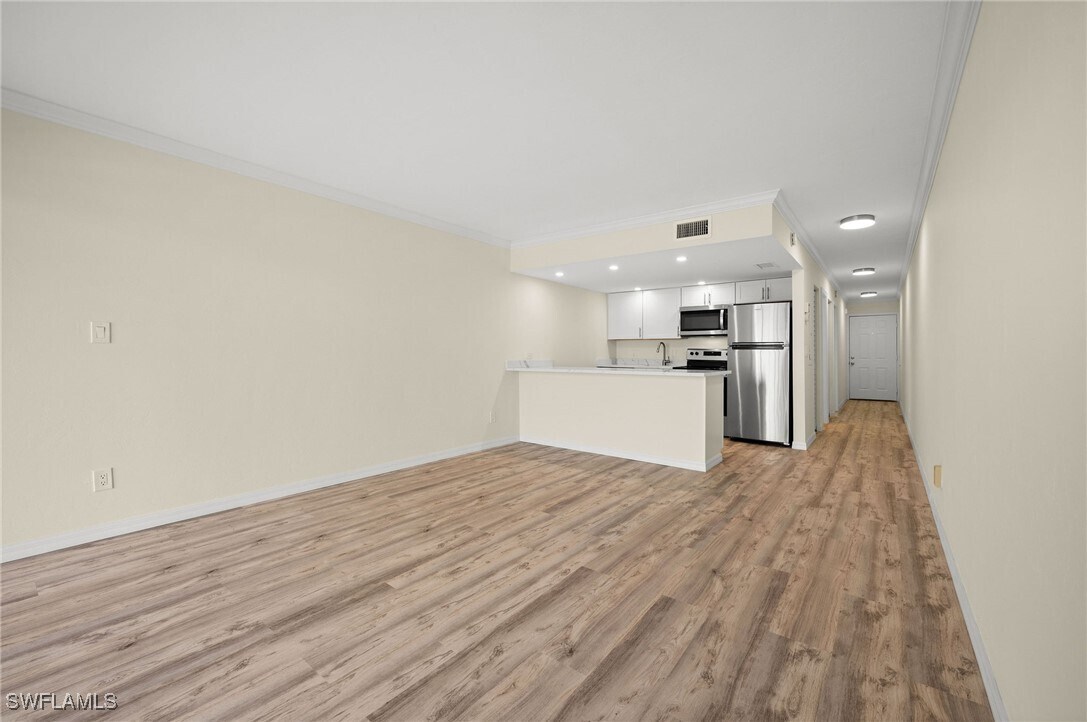 Foto del edificio - 260 Southbay Dr