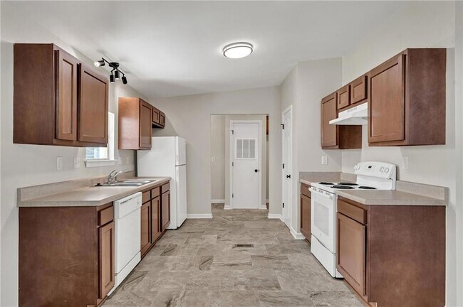 Foto del edificio - 125 Sharon Ave