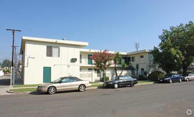 Building Photo - 14109 Hatteras St