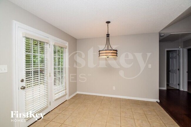 Foto del edificio - 2215 Carl Jones Rd