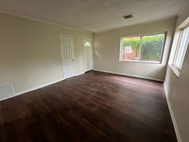 Foto del edificio - 2662-2664 Findley Ave.