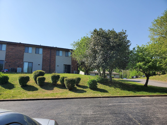 Primary Photo - Scottsville Landmark Apartments