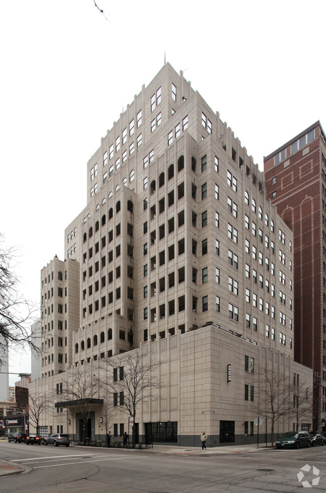 Foto del edificio - Dearborn Elm