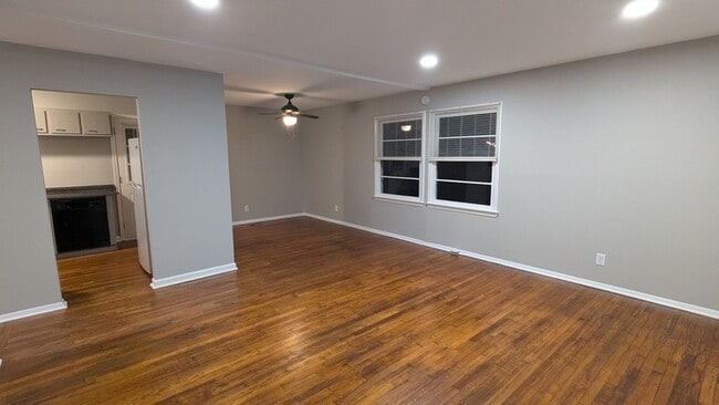 Photo - 3100 Highland Dr SE House