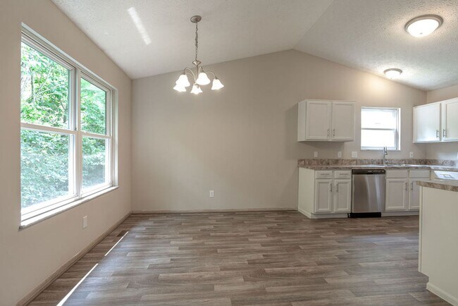 Foto del edificio - Completely updated ranch home!