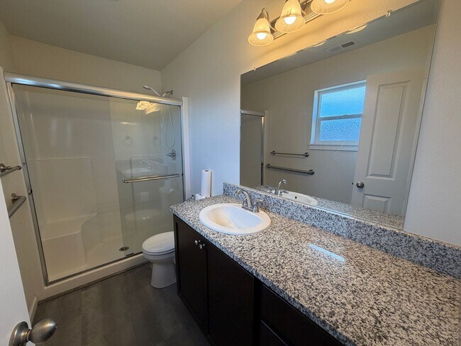 Foto del edificio - Coming soon 3 Bedroom 2 bath with bonus room House