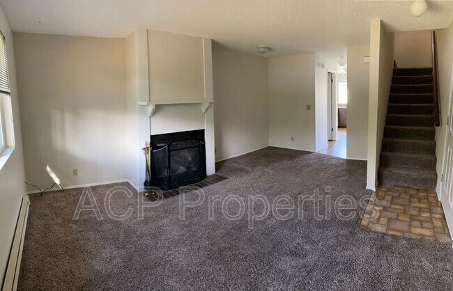 Building Photo - 1701 Cowgill Ave