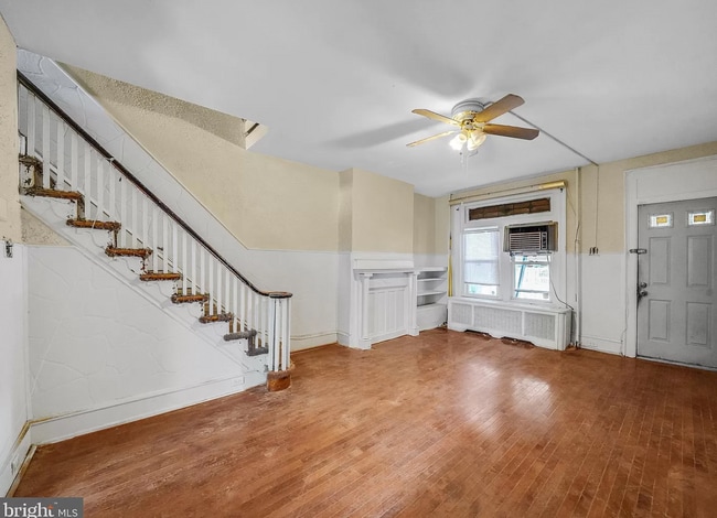 living room - 5314 Upland St