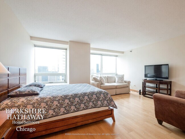 Foto del edificio - 512 N McClurg Court