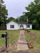 Building Photo - 5 Markwood Ln