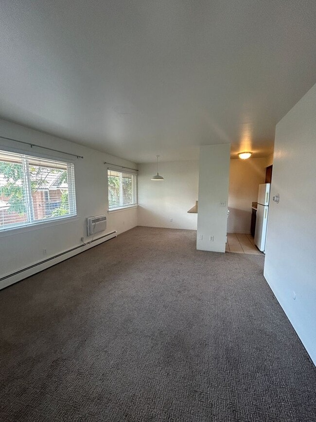 Building Photo - 1 Bedroom Condo for Rent at Cedar Crest in...