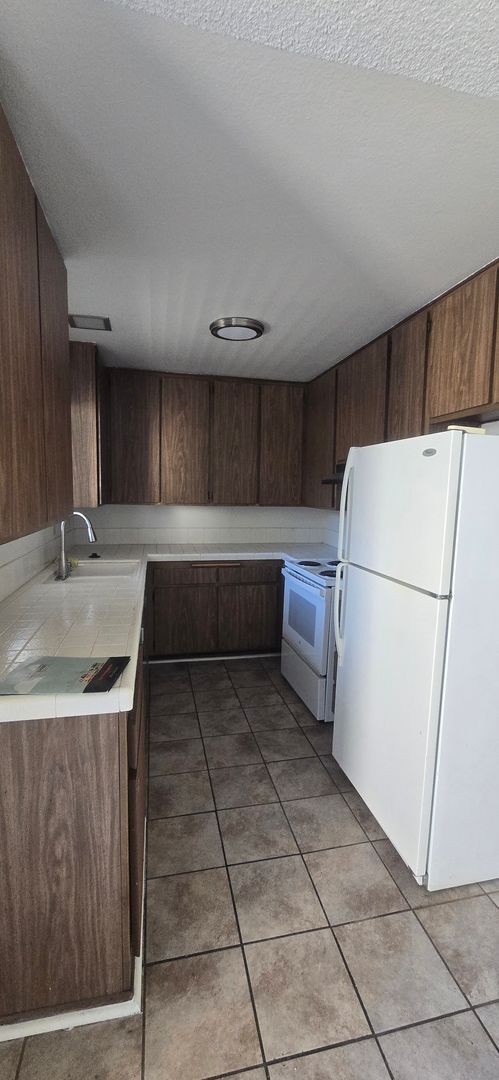 Foto del edificio - 3 Bedroom, 1.5 Bath Two-Story Townhome wit...