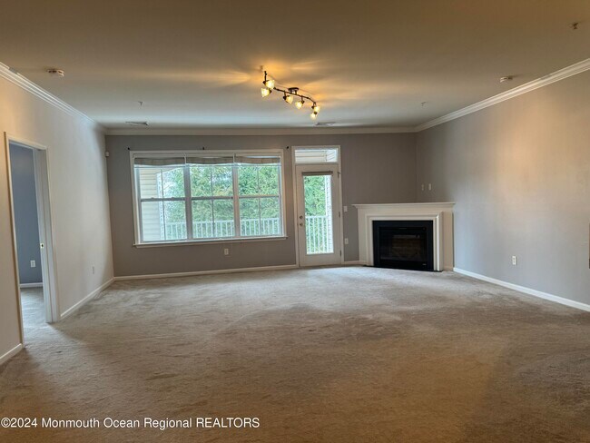 Building Photo - 624 Sloan Ct