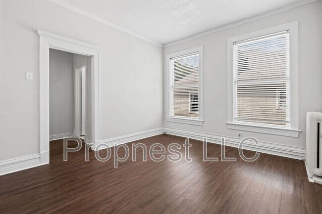 Foto del edificio - 1306 Carr Ave