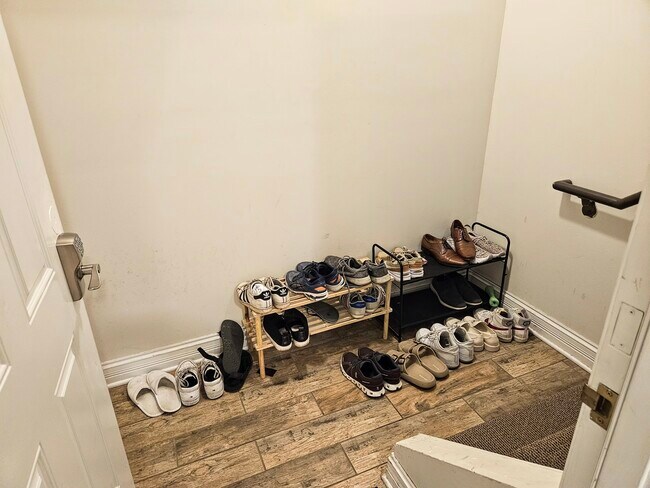 Foto del edificio - 939 W Armitage Ave
