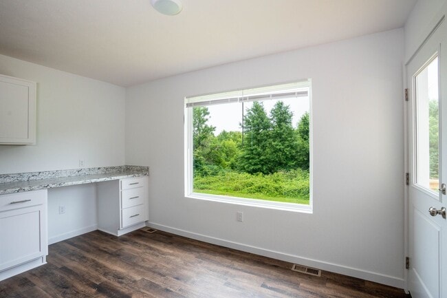 Building Photo - BRAND NEW 3 BEDROOM HOME - BOLIVAR, MO