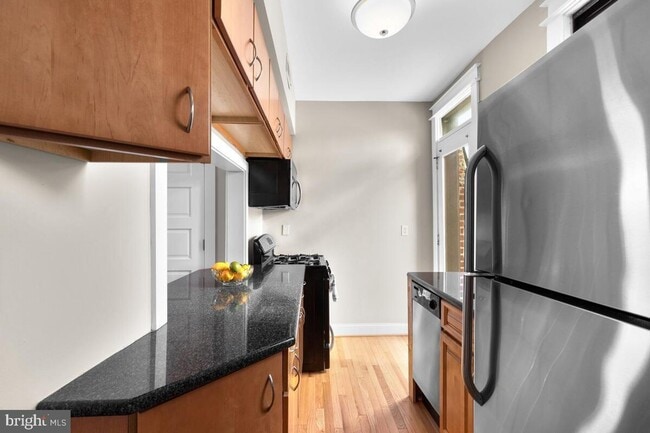 Building Photo - 1215 10th St NW