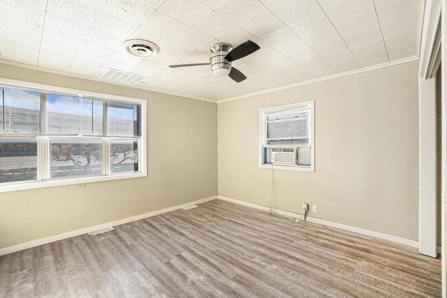 Building Photo - 3512 Dodge St