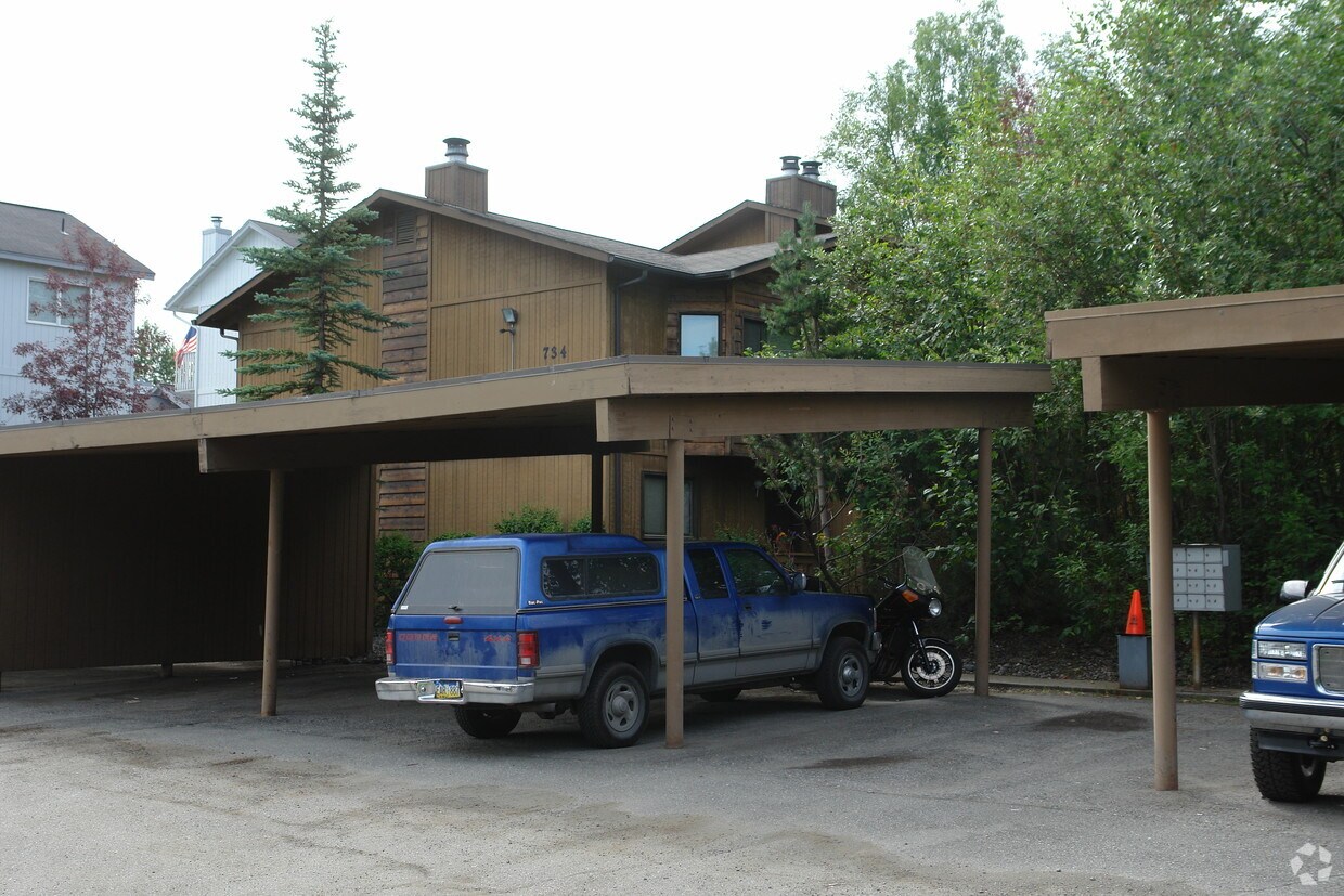 Primary Photo - 724-734 E 76th Ave