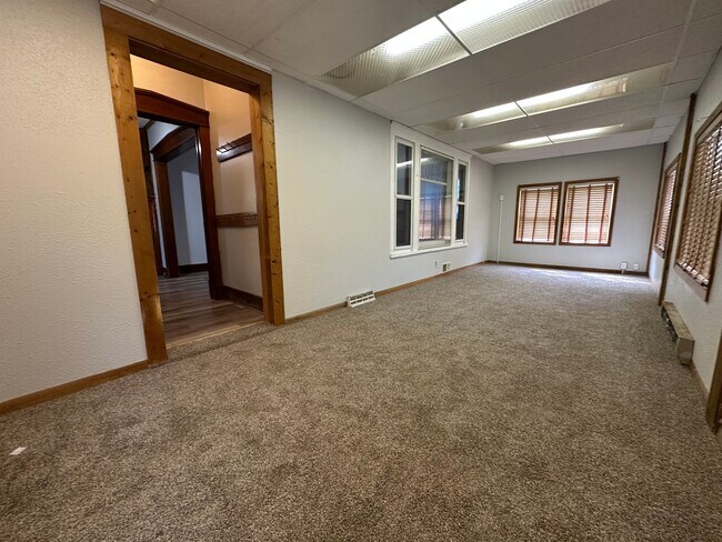 Foto del edificio - Spacious 4 bed, 2 bath home for fent in Wa...