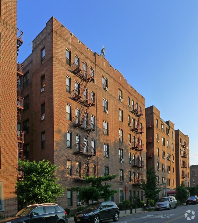 Building Photo - 7002 RIDGE BLVD