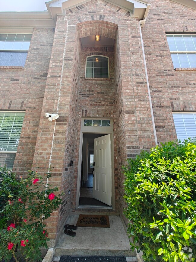 Building Photo - 2456 Morning Dew Dr