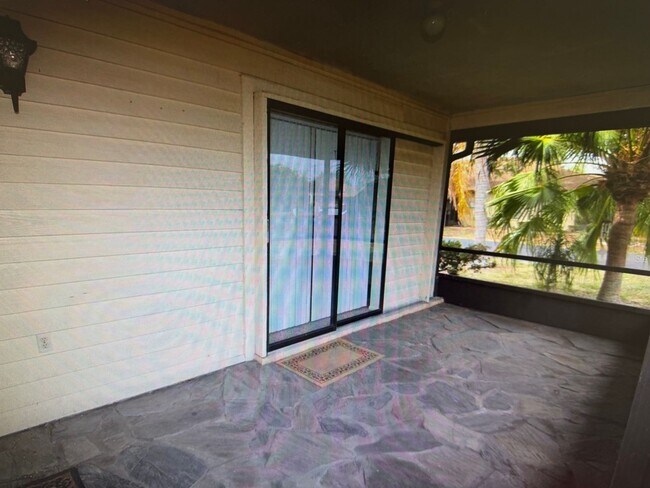Foto del edificio - 55+ Gem minutes to Bradenton Beach