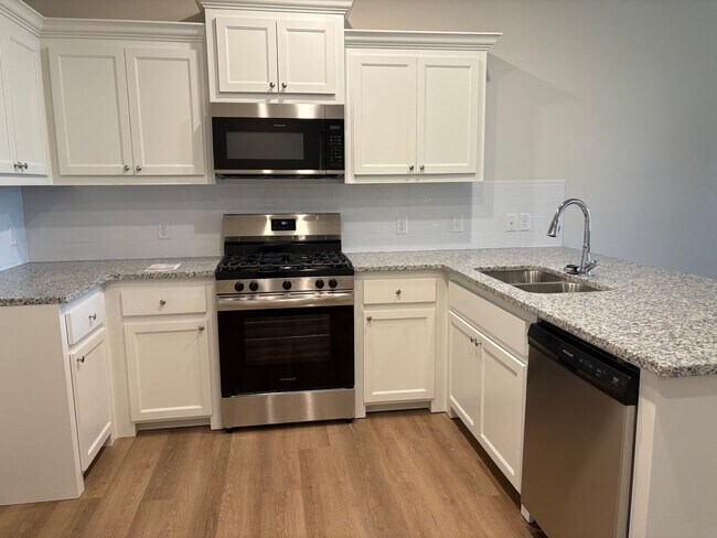 Foto del edificio - Three bedroom duplex in El Reno