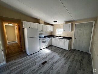 Building Photo - 510 9th St SW