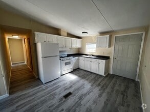 Building Photo - 510 9th St SW