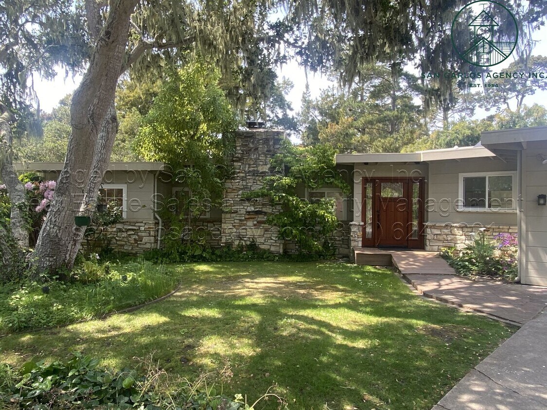 Foto principal - Spacious Three Bedroom Home in Carmel Hill...