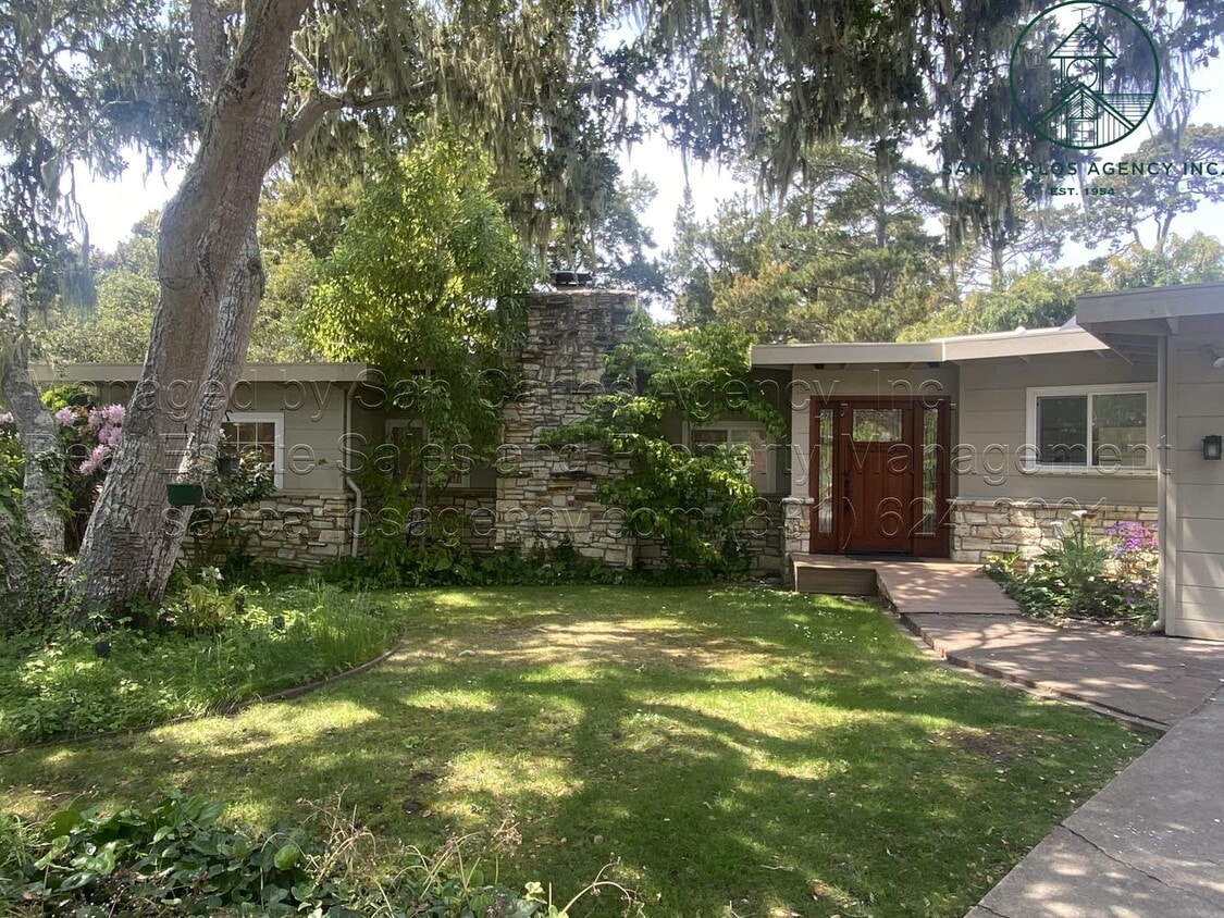 Primary Photo - Spacious Three Bedroom Home in Carmel Hill...