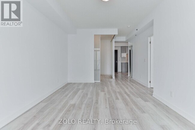 Photo du bâtiment - 195 Bonis Ave