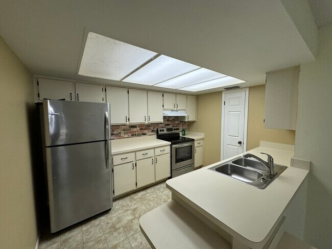 Building Photo - 8071 W Homosassa Trail