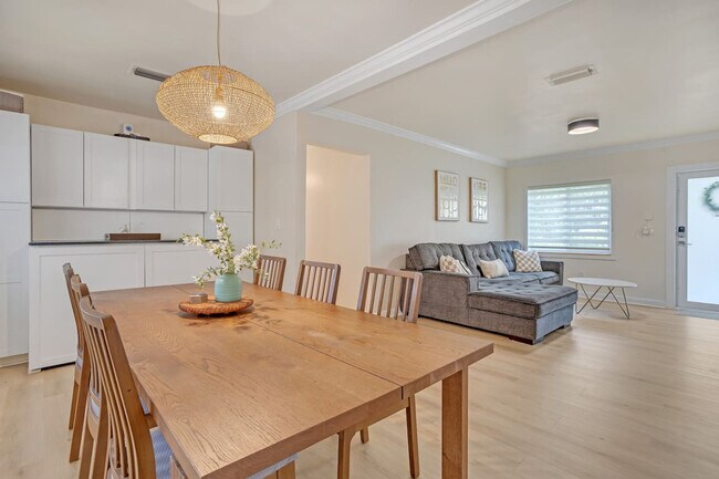 Foto del edificio - 571 Lee Dr