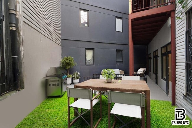 Flushing Avenue - Flushing Avenue Townhome