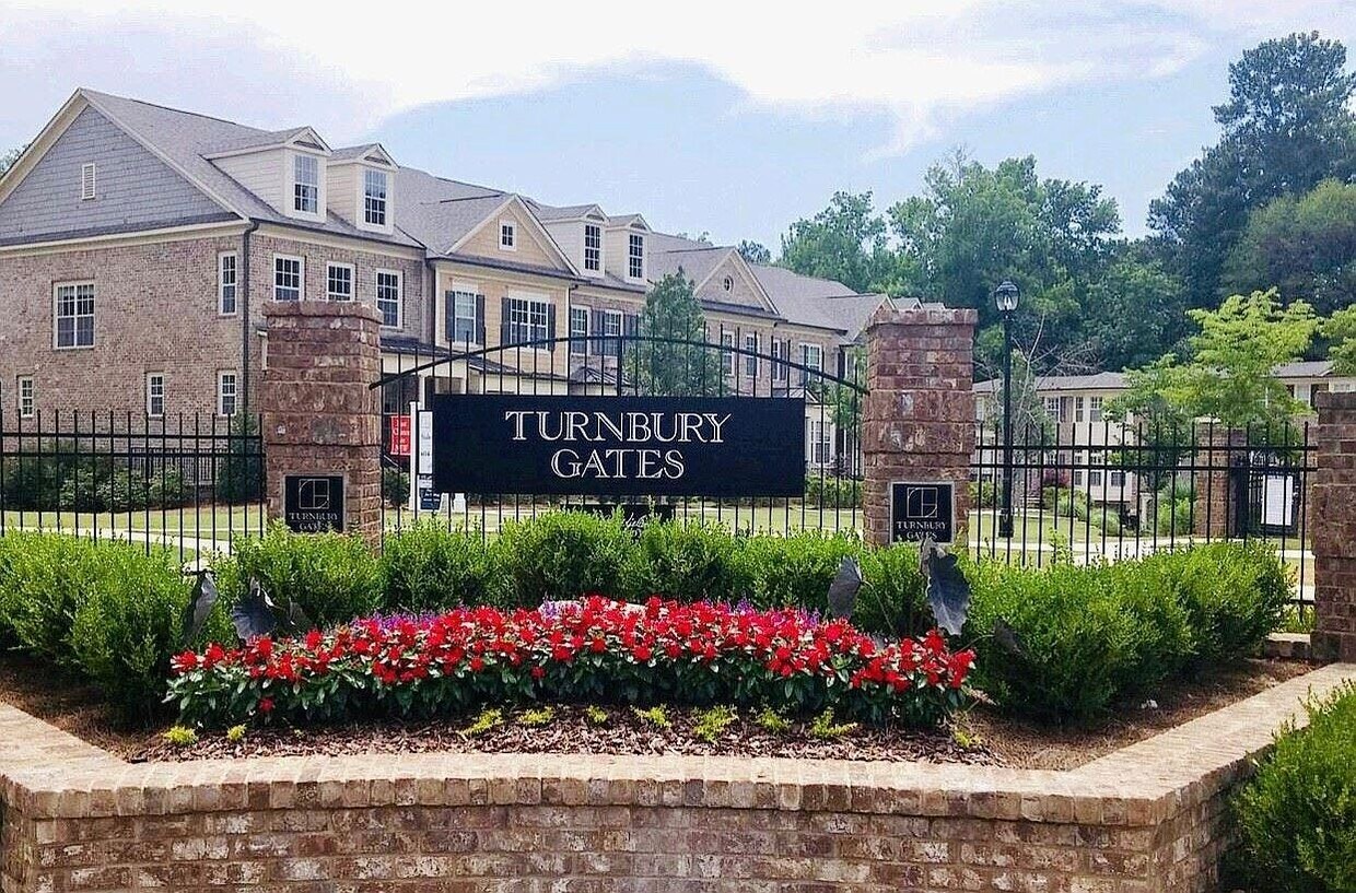 Foto principal - 2425 Gatebury Cir