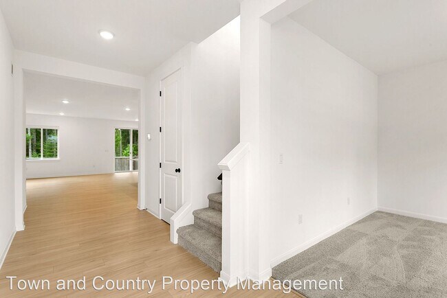 Building Photo - 4 br, 3 bath House - 4430 Hibiscus Circle SW