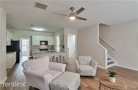 Building Photo - 4 br, 3.5 bath Townhome - 2954 Wintercrest...