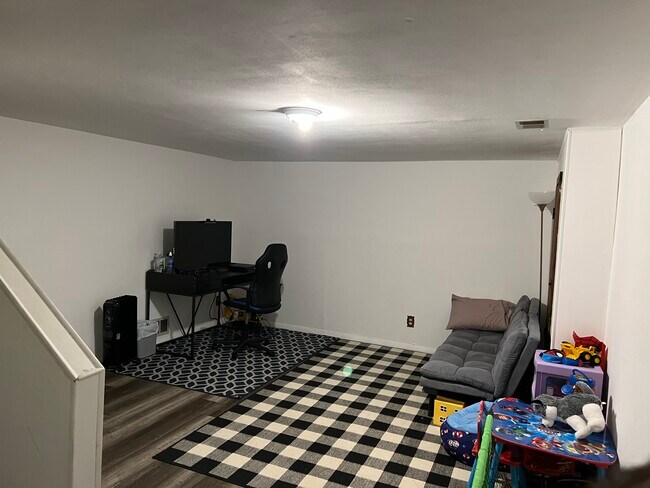 Basement- Bedroom/Office - 24 Redbud Ln