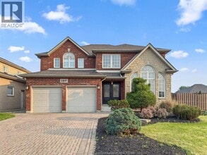 Building Photo - 157 Rockhaven Dr