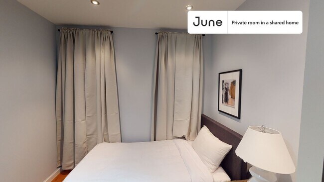 Foto del edificio - Private bedroom in 4 bed/2 bath Home