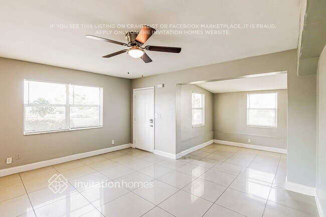 Foto del edificio - 3360 NW 6th St